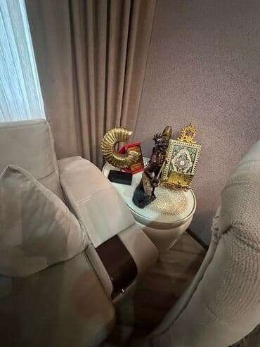 Qonaq otağı üçün, Açılmayan, Künc masa, 6 stul lalafo.az -da Qonaq otağı üçün, Açılmayan, Künc masa, 6 stul