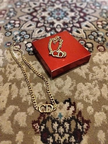 Dəst bijuteriya qolbaq sep alın bahalı di - Material: metal lalafo.az -da Dəst bijuteriya qolbaq sep alın bahalı di - Material: metal