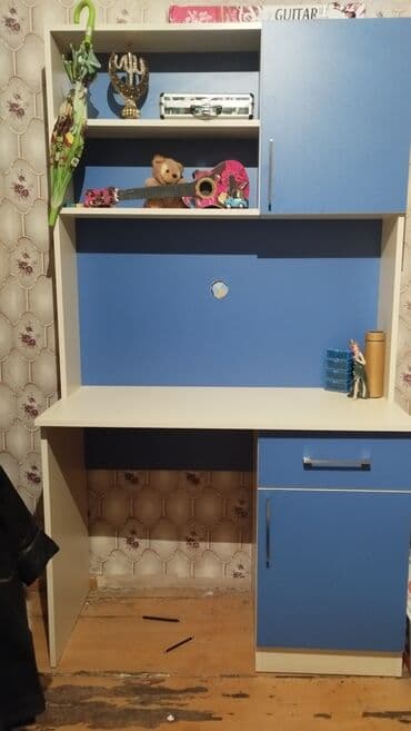 Düz masa, Stulsuz, Polkalı, Siyirməli, Sadə laminat lalafo.az -da Düz masa, Stulsuz, Polkalı, Siyirməli, Sadə laminat