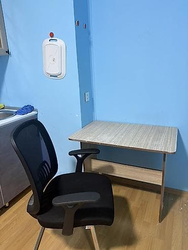 Ofis dəsti – masa və kreslo - 3 fərqli iş masası: 1) Açıq palıd at lalafo.az Ofis dəsti – masa və kreslo - 3 fərqli iş masası: 1) Açıq palıd