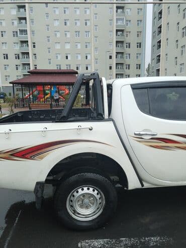 Mitsubishi pikap – ikiqat kabinəli, arxa açıq yük bölməsi və lalafo.az -da Mitsubishi pikap – ikiqat kabinəli, arxa açıq yük bölməsi və