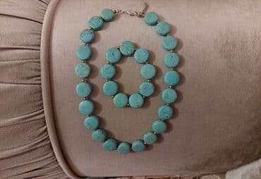 Firuzə daşından dəst. Qolbağı rezindir. Kiçik muncuqlar və zənciri lalafo.az -da Firuzə daşından dəst. Qolbağı rezindir. Kiçik muncuqlar və zənciri