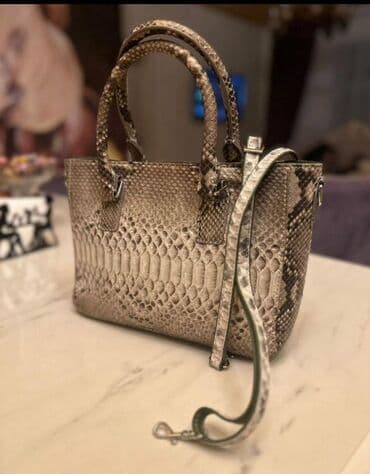 Əl çantası lalafo.az -da Əl çantası