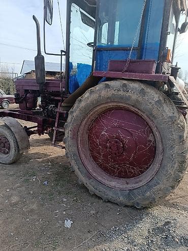Kənd təsərrüfatı traktoru – kabinalı, ön təkərli, arxa təkərdən lalafo.az -da — 4 Kənd təsərrüfatı traktoru – kabinalı, ön təkərli, arxa təkərdən — 4