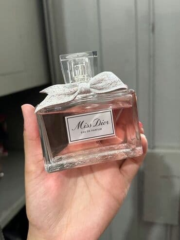 Miss Dior Eau de Parfum – qadın ətiri 100ml orijinal flakona və lalafo.az -da Miss Dior Eau de Parfum – qadın ətiri 100ml orijinal flakona və