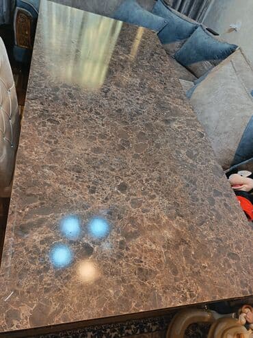 Qonaq otağı üçün, Açılmayan lalafo.az -da Qonaq otağı üçün, Açılmayan