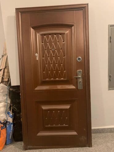 Mənzil üçün İşlənmiş Giriş qapısı Petlə ilə, Zəmanətsiz, Ünvandan götürmə lalafo.az -da Mənzil üçün İşlənmiş Giriş qapısı Petlə ilə, Zəmanətsiz, Ünvandan götürmə