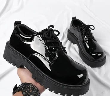 Kişi üçün laklı qara platforma ayaqqabi - Üst hissə: Parlaq laklı lalafo.az -da Kişi üçün laklı qara platforma ayaqqabi - Üst hissə: Parlaq laklı