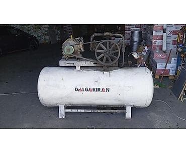 Kompressor satilir 2100 azn.300 litr.Unvan Baki(Gulu) lalafo.az -da Kompressor satilir 2100 azn.300 litr.Unvan Baki(Gulu)