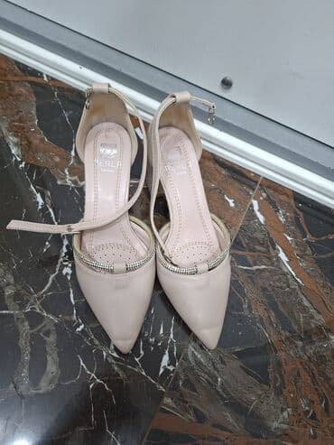 Razmer 36, bir dəfə toya geyinilib lalafo.az -da Razmer 36, bir dəfə toya geyinilib