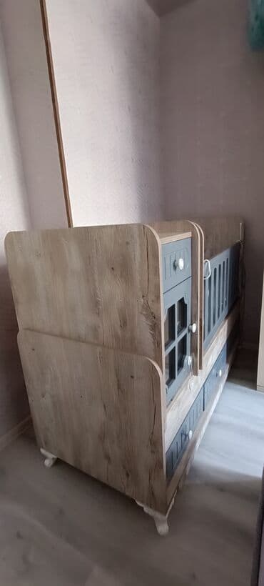 Oğlan və qız üçün, İşlənmiş, Dördbucaq, Beşik, Dəstsiz, Matras ilə, Yellənmə mexanizmsiz lalafo.az -da Oğlan və qız üçün, İşlənmiş, Dördbucaq, Beşik, Dəstsiz, Matras ilə, Yellənmə mexanizmsiz