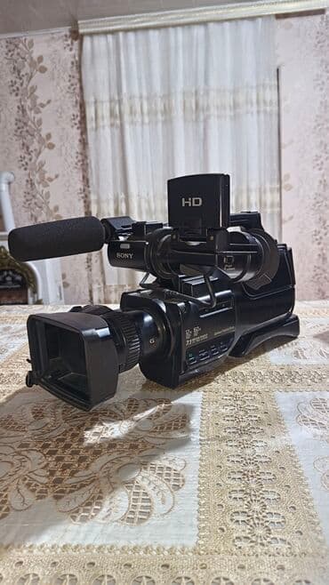 Sony HD peşəkar videokamera Xüsusiyyətlər: - HD video çəkilişi - lalafo.az -da Sony HD peşəkar videokamera Xüsusiyyətlər: - HD video çəkilişi -