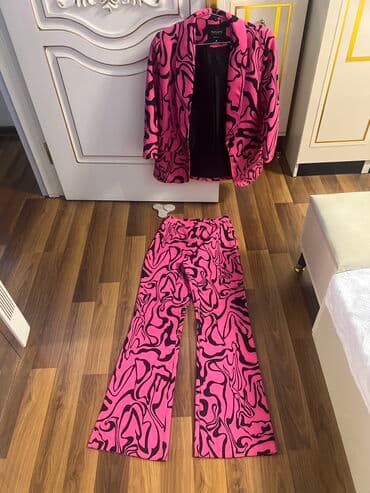 Ela kostyum desti,2 defe Toya geyilib yeni kimidir Metrolara lalafo.az -da Ela kostyum desti,2 defe Toya geyilib yeni kimidir Metrolara