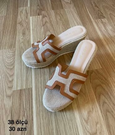 38 ölçü, bir neçə dəfə geyinilib, yeni kimidir, heç bir deffekti lalafo.az -da 38 ölçü, bir neçə dəfə geyinilib, yeni kimidir, heç bir deffekti