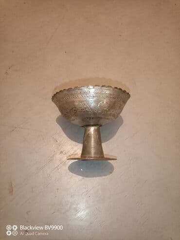 Mis tasqabı qədimi antik axtaranlar alt hissəsində qırıq yeri də var lalafo.az -da Mis tasqabı qədimi antik axtaranlar alt hissəsində qırıq yeri də var