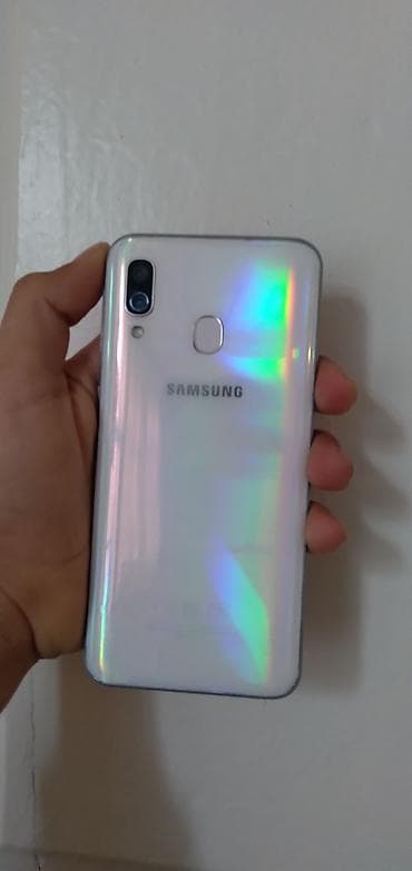Samsung Galaxy A40, 64 GB, rəng - Ağ lalafo.az -da Samsung Galaxy A40, 64 GB, rəng - Ağ