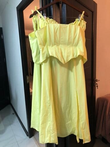 Sitrus-sarı rəngli qadın paltarı - Model: midi uzunluq, A-kəsim ətək lalafo.az -da Sitrus-sarı rəngli qadın paltarı - Model: midi uzunluq, A-kəsim ətək