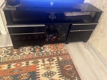 Düz TV altlığı, Polkalı, Şüşəli lalafo.az -da Düz TV altlığı, Polkalı, Şüşəli