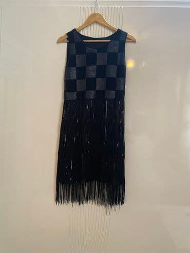 36 razmer, 1 dəfə geyilib, əynimə olmadığı üçün satıram. Əcəmi lalafo.az -da 36 razmer, 1 dəfə geyilib, əynimə olmadığı üçün satıram. Əcəmi