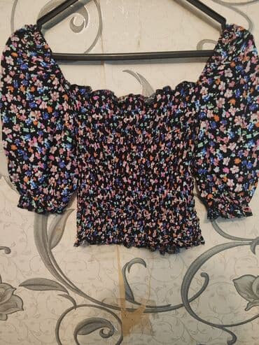 Qadın bluzası – çiçək naxışlı - Model: elastik “smok” tikişli kvadrat lalafo.az -da Qadın bluzası – çiçək naxışlı - Model: elastik “smok” tikişli kvadrat