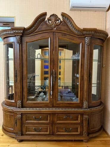 Şüşəli dolab vitrini lalafo.az -da Şüşəli dolab vitrini