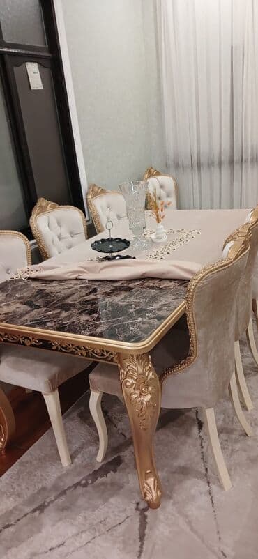 Qonaq otağı üçün, İşlənmiş, Açılmayan, Kvadrat masa, 8 stul lalafo.az -da Qonaq otağı üçün, İşlənmiş, Açılmayan, Kvadrat masa, 8 stul