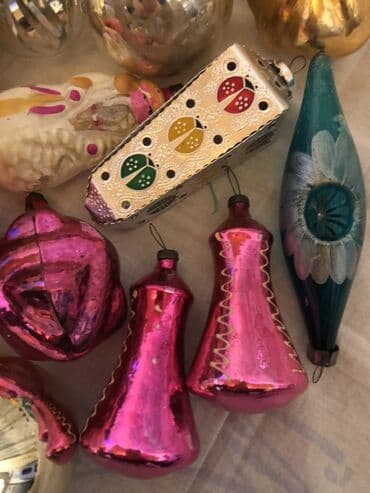 Məhsul: Şaxta baba və Yeni il ağacı üçün qədim şüşə oyuncaqlar dəsti lalafo.az -da Məhsul: Şaxta baba və Yeni il ağacı üçün qədim şüşə oyuncaqlar dəsti