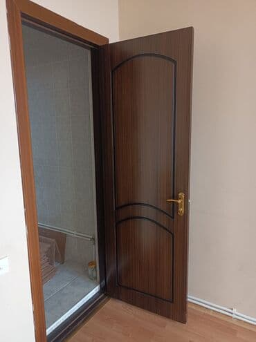 İşlənmiş Otaq qapısı Zamok ilə, Ödənişli çatdırılma lalafo.az -da İşlənmiş Otaq qapısı Zamok ilə, Ödənişli çatdırılma