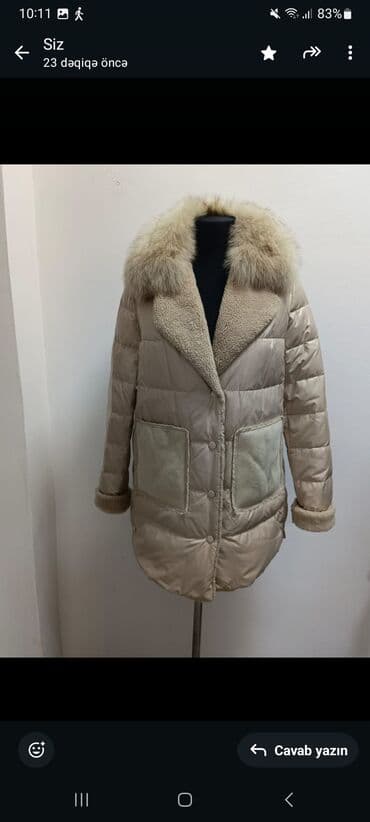 Bej rəngli, qısa model qadın gödəkçəsi. Bu gödəkçə soyuq havalar üçün lalafo.az -da Bej rəngli, qısa model qadın gödəkçəsi. Bu gödəkçə soyuq havalar üçün