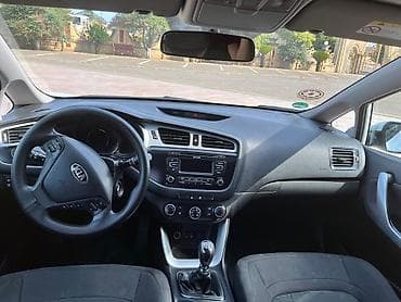 Kia cee’d hatchback – ağ rəng, 5 qapı Xüsusiyyətlər: - Kuzov lalafo.az -da — 5 Kia cee’d hatchback – ağ rəng, 5 qapı Xüsusiyyətlər: - Kuzov — 5