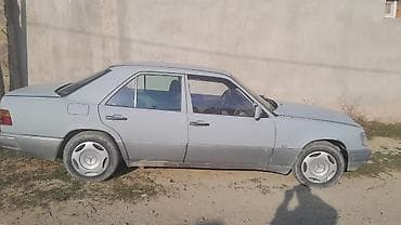 Mercedes-Benz 230: 2.3 l | 1990 il Sedan lalafo.az -da — 3 Mercedes-Benz 230: 2.3 l | 1990 il Sedan — 3