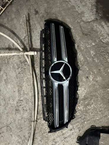 Mercedes-Benz ön radiator barmaqlığı (qril) - Model: Mercedes-Benz lalafo.az -da Mercedes-Benz ön radiator barmaqlığı (qril) - Model: Mercedes-Benz