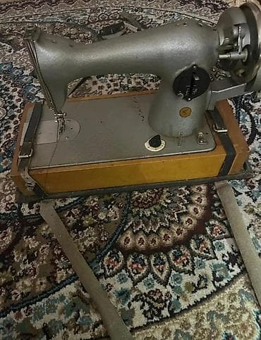 Mexaniki tikiş maşını - Korpus: ağır metal gövdə, taxta baza lalafo.az -da Mexaniki tikiş maşını - Korpus: ağır metal gövdə, taxta baza