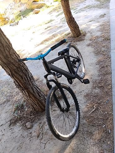 Modifikasiya olunmuş yol/off-road tipli motosiklet - Mühərrik: tək lalafo.az -da Modifikasiya olunmuş yol/off-road tipli motosiklet - Mühərrik: tək
