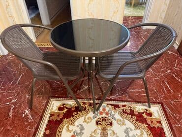 Mətbəx üçün, İşlənmiş, Yumru masa, 2 stul lalafo.az -da Mətbəx üçün, İşlənmiş, Yumru masa, 2 stul