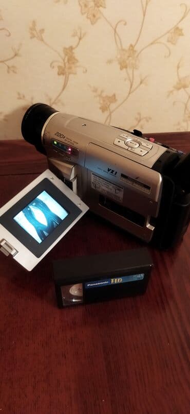 Videokamera Panasonic VZ_1
səliqəli qalib əla cəkir lalafo.az -da Videokamera Panasonic VZ_1
səliqəli qalib əla cəkir