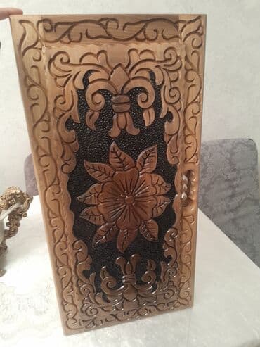 Əl işı oyma taxta nərd taxtası - Material: təbii ağac (tam taxta) lalafo.az -da Əl işı oyma taxta nərd taxtası - Material: təbii ağac (tam taxta)