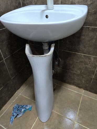 Душевые насадки, лейки: Asma tipli keramika əl-üz yuma lavabosu və ayaq pedestalı - Material at lalafo.az — 1 Душевые насадки, лейки: Asma tipli keramika əl-üz yuma lavabosu və ayaq pedestalı - Material — 1