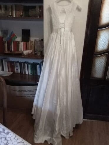 Gəlinlik paltarı(İtaliya)Kirayə lalafo.az -da Gəlinlik paltarı(İtaliya)Kirayə