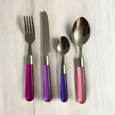 Qaşıq, çəngəl, bıçaq dəsti. Alman malı. 16 ədəd dəst. Yeni, qutuda lalafo.az -da Qaşıq, çəngəl, bıçaq dəsti. Alman malı. 16 ədəd dəst. Yeni, qutuda