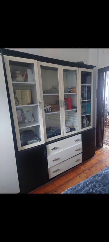 İşlənmiş, Açılan, 5 qapı Düz dolab, Qarderob, paltar dolabı lalafo.az -da İşlənmiş, Açılan, 5 qapı Düz dolab, Qarderob, paltar dolabı