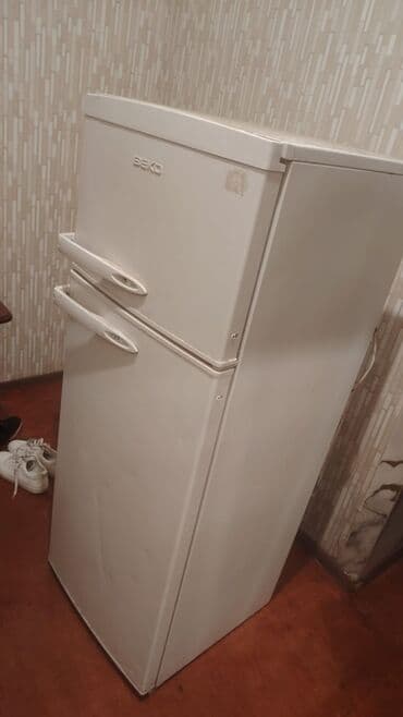 Xarab 2 qapılı Beko Soyuducu Satılır, rəng - Ağ lalafo.az -da Xarab 2 qapılı Beko Soyuducu Satılır, rəng - Ağ