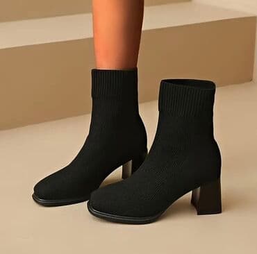 Qısaboğaz, Ölçü: 41, rəng - Qara, Yeni lalafo.az -da Qısaboğaz, Ölçü: 41, rəng - Qara, Yeni