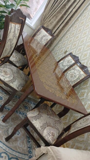 Qonaq otağı üçün, İşlənmiş, Dördbucaq masa, 6 stul lalafo.az -da Qonaq otağı üçün, İşlənmiş, Dördbucaq masa, 6 stul