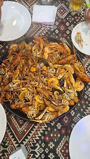 Ofisiant tələb olunur lalafo.az -da Ofisiant tələb olunur