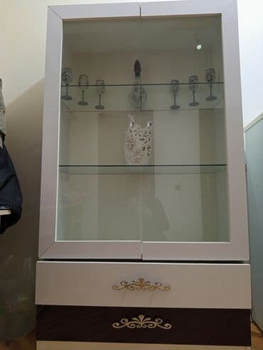 Şüşəli dolab vitrini, İşlənmiş, Ünvandan götürmə lalafo.az -da Şüşəli dolab vitrini, İşlənmiş, Ünvandan götürmə