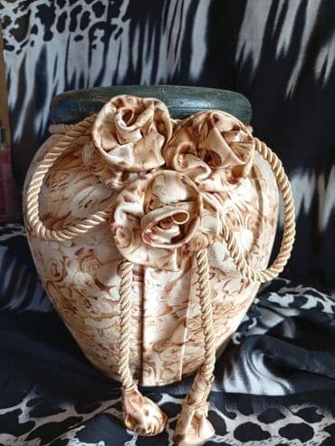 Bir vaza lalafo.az -da Bir vaza