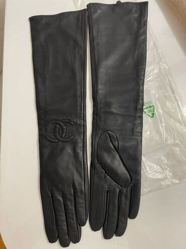 YENI IL ENDIRIMI! Temiz Deri qara elcek brend Chanel firmasi yenidir lalafo.az -da YENI IL ENDIRIMI! Temiz Deri qara elcek brend Chanel firmasi yenidir
