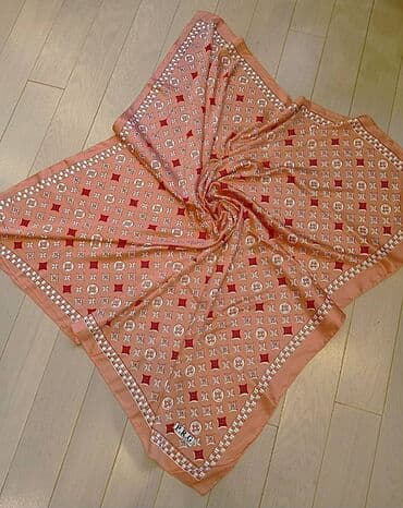 Шикарный платок Prestige Paris оригинал, шелковистый, 91х91 см, очень lalafo.az -da Шикарный платок Prestige Paris оригинал, шелковистый, 91х91 см, очень