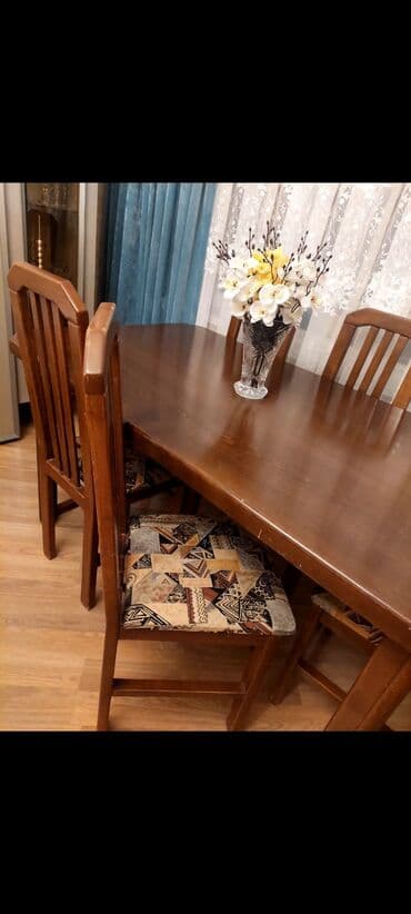 Qonaq otağı üçün, İşlənmiş, Açılmayan, Dördbucaq masa, 6 stul lalafo.az -da Qonaq otağı üçün, İşlənmiş, Açılmayan, Dördbucaq masa, 6 stul